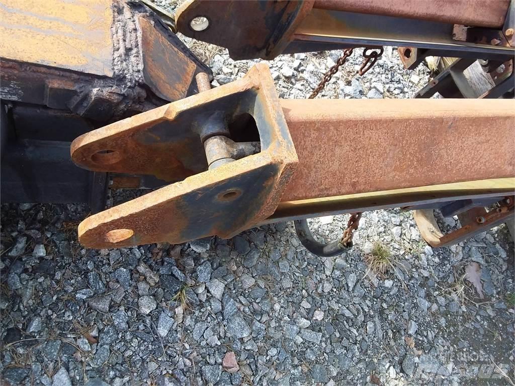 CAT 2200 Harvesterinosturit