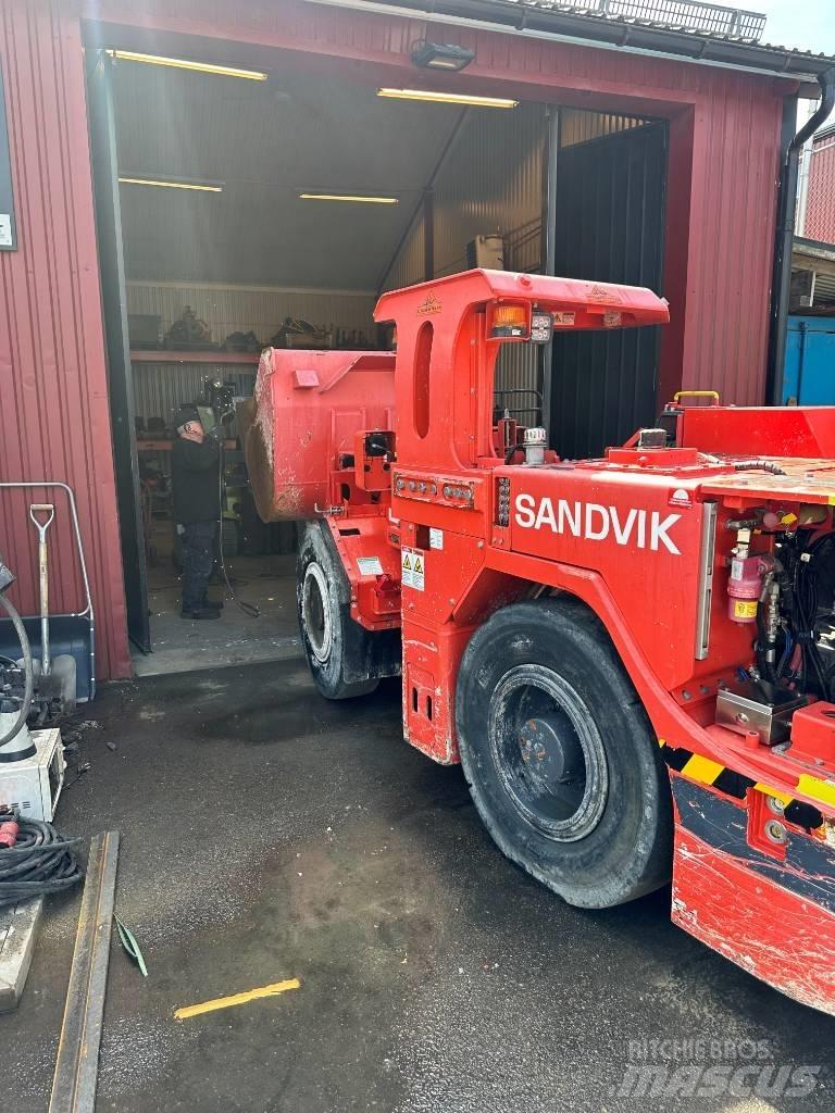 Sandvik LH202 Maanalaiset lastauskoneet