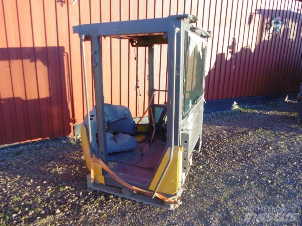  Hytt Volvo L60F Ohjaamo ja sisusta
