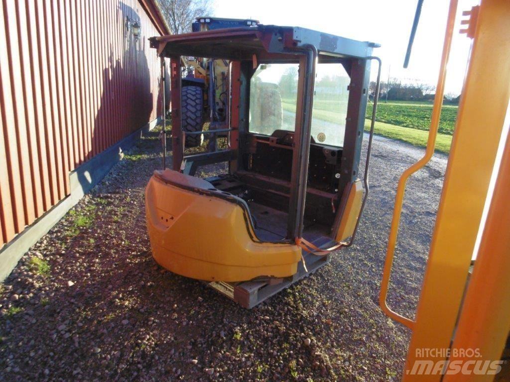  Hytt Volvo L60F Ohjaamo ja sisusta