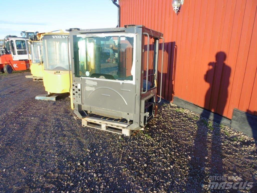  Hytt Volvo L60F Ohjaamo ja sisusta