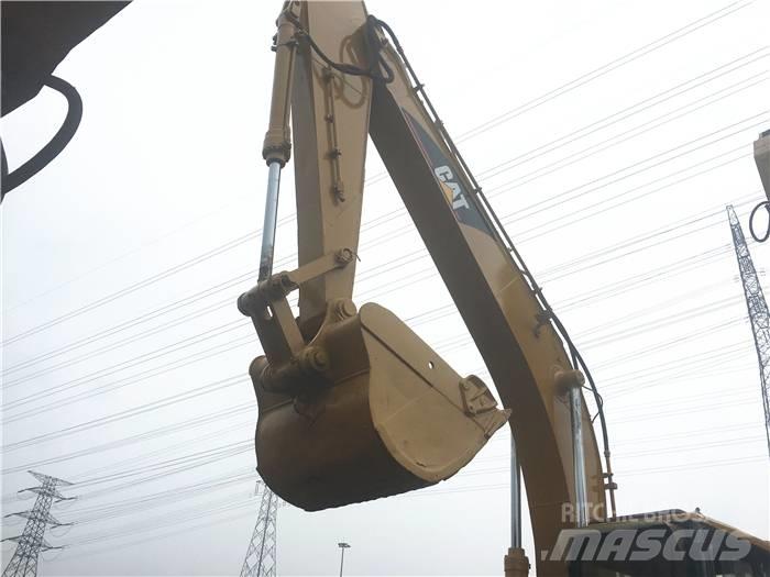 CAT 320 B L Telakaivukoneet