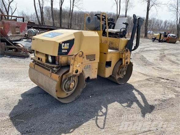 CAT CB24 Yksivalssijyrät