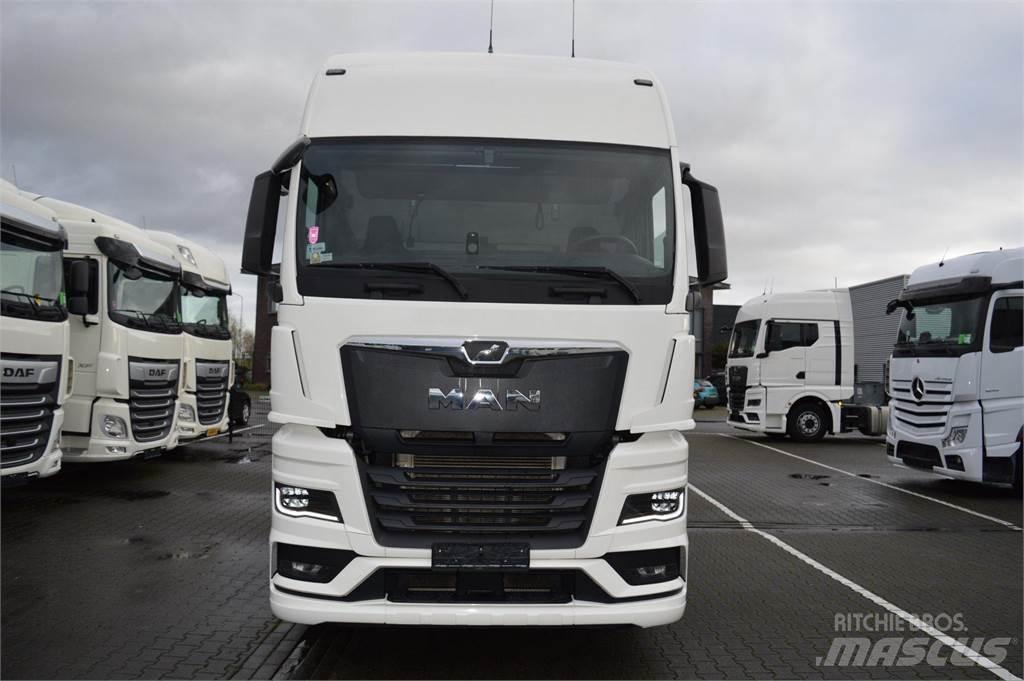 MAN TGX 18.470 GX Vetopöytäautot