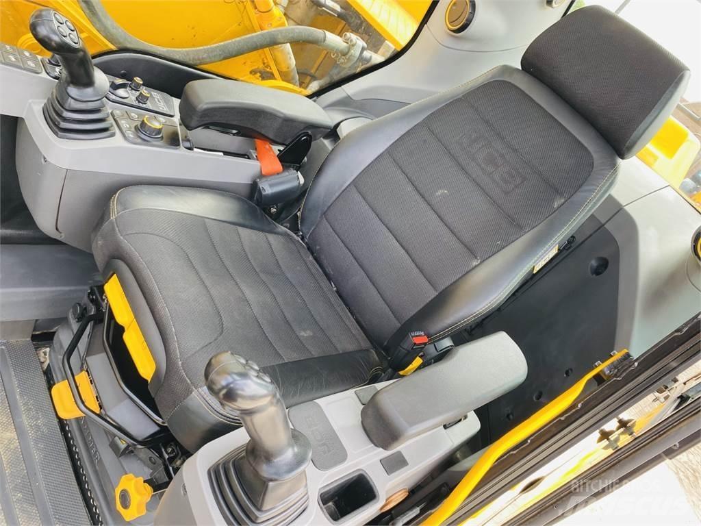 JCB 220X L Telakaivukoneet