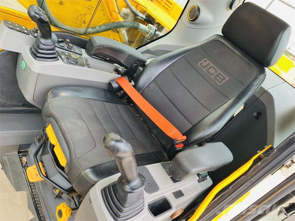 JCB 220XLC Telakaivukoneet