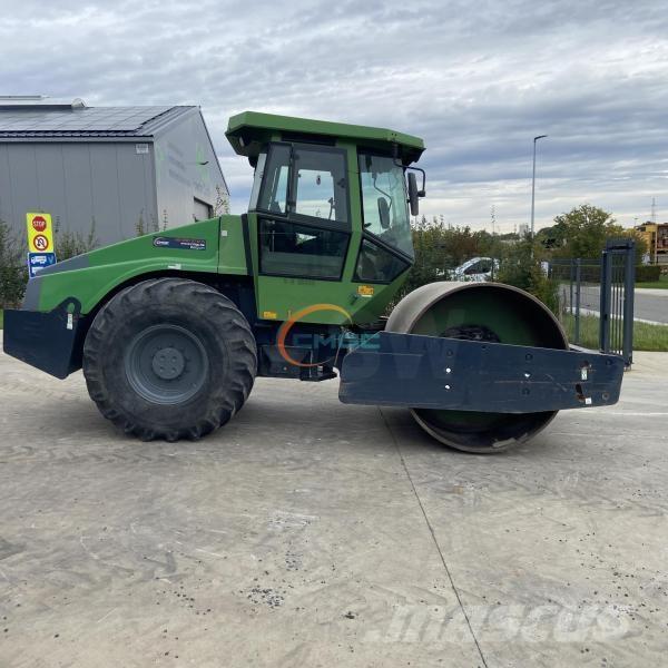 Dynapac CA302D Tiivistyskoneet