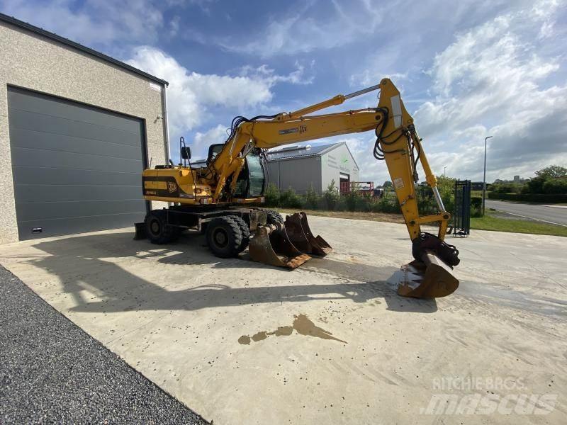 JCB JS145W Pyöräkaivukoneet
