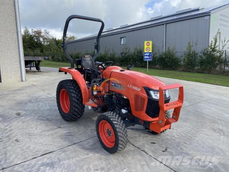 Kubota L1-382 Traktorit