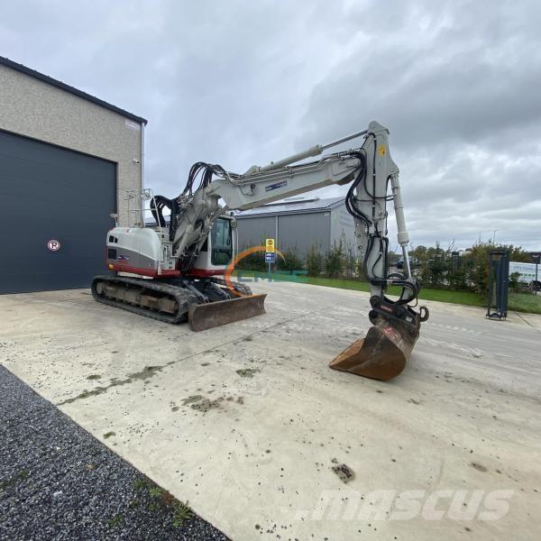 Takeuchi TB215R Pyöräkaivukoneet