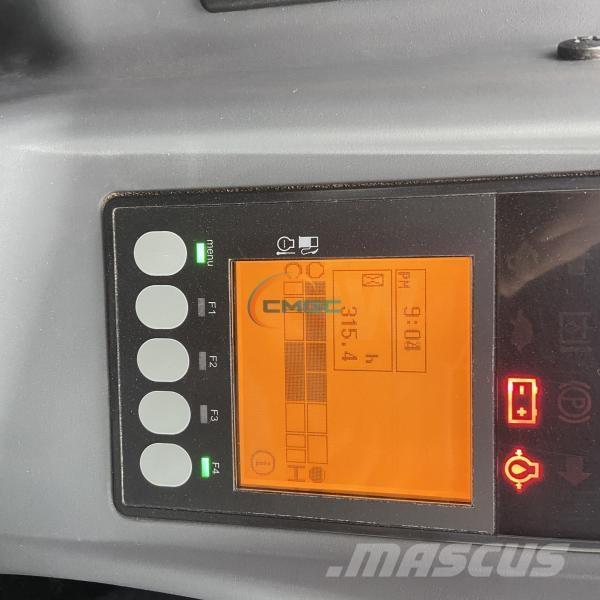 Yanmar VIO38-6 Pyöräkaivukoneet