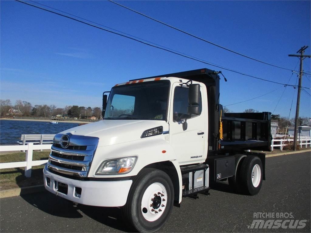 Hino 268 Sora- ja kippiautot