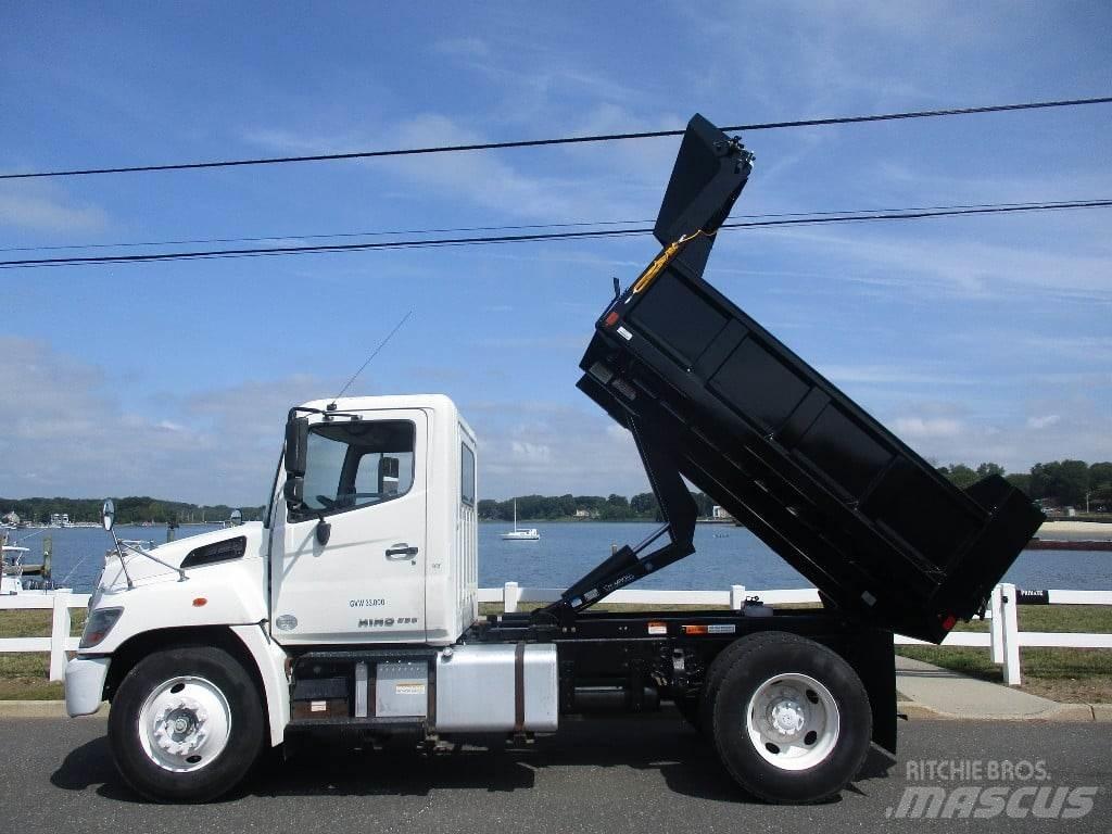 Hino 338 Sora- ja kippiautot