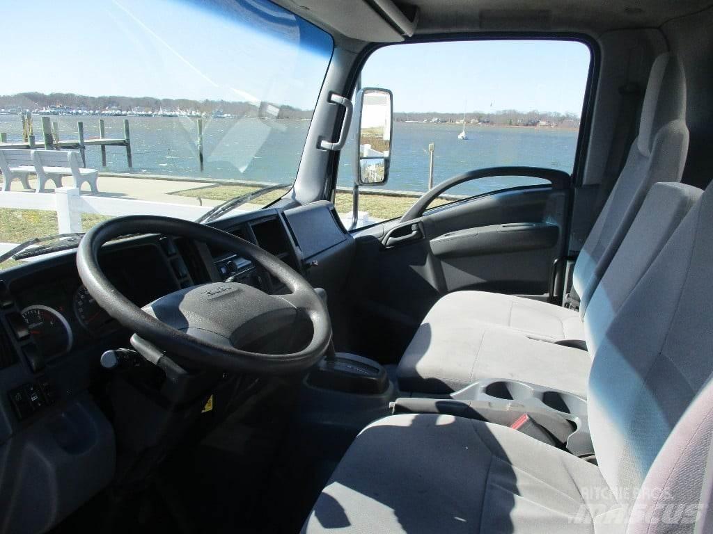 Isuzu NPR Umpikorikuorma-autot