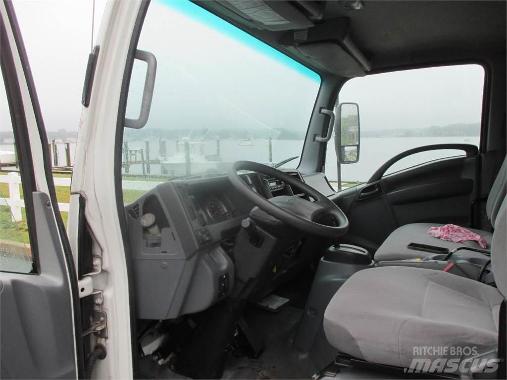Isuzu NQR Sora- ja kippiautot
