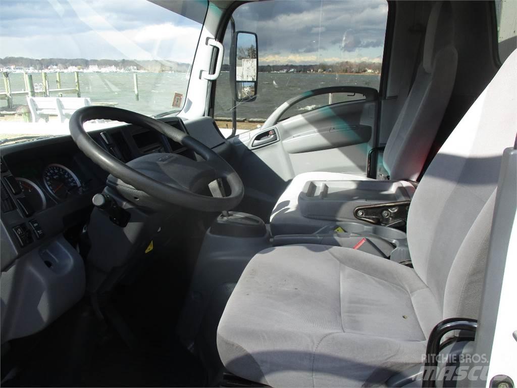Isuzu NRR Tienhoitoautot