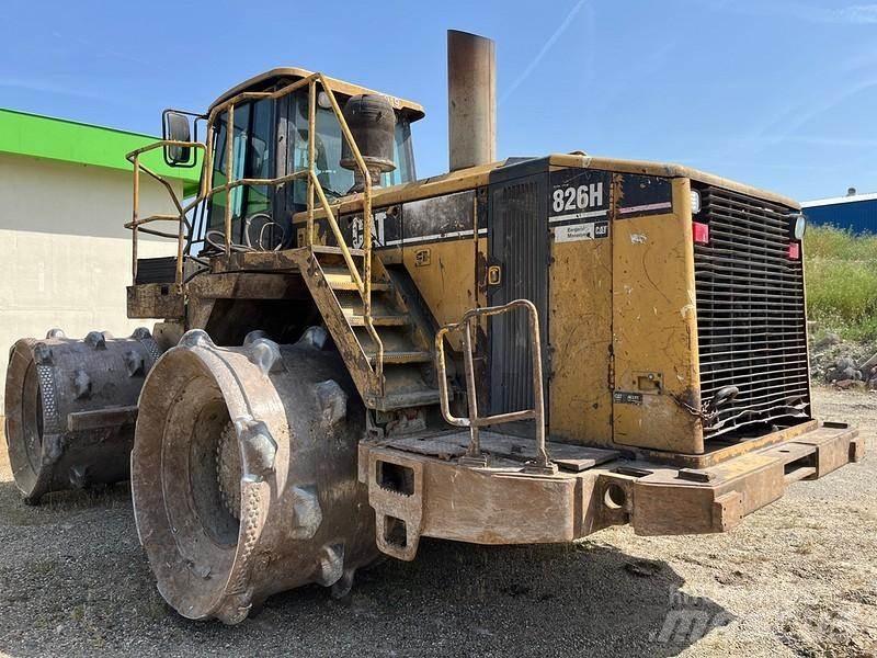CAT 826H Kaatopaikkajyrät