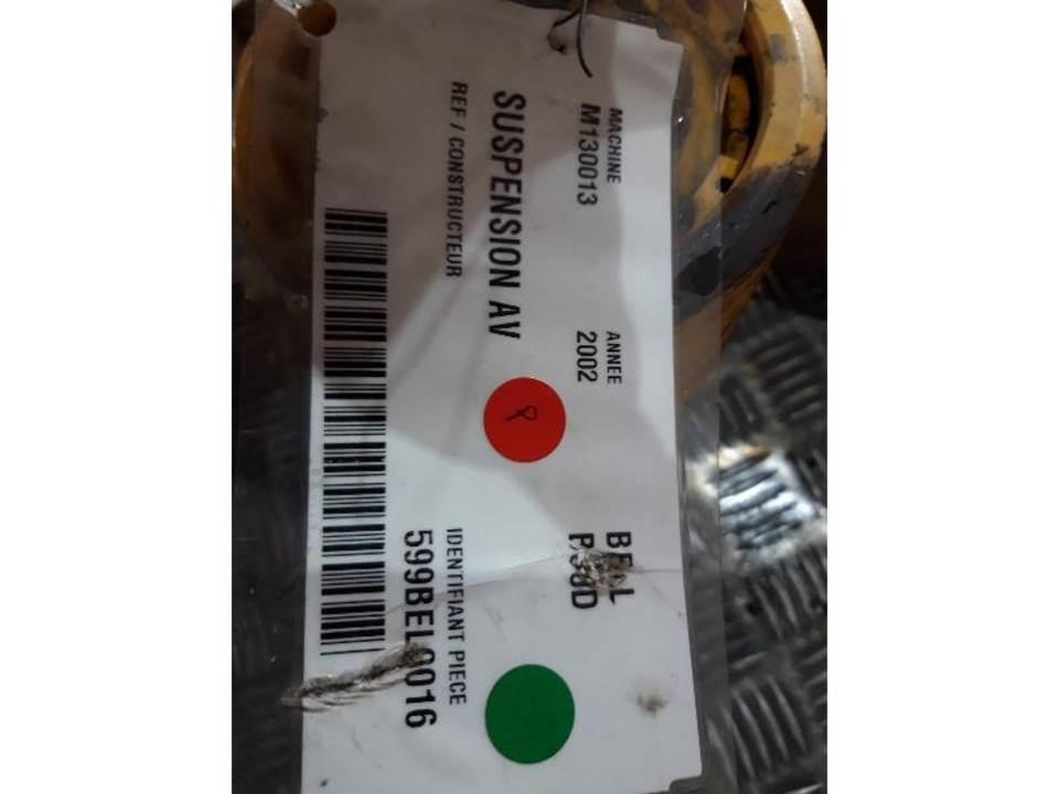 Bell B30D Ohjaamo ja sisusta