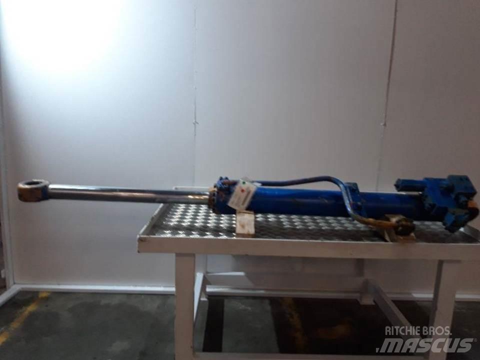 CASE 688B Hydrauliikka