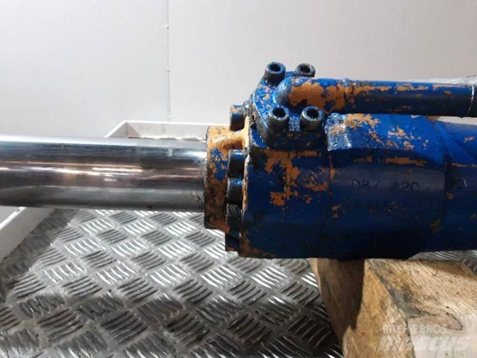 CASE 688B Hydrauliikka