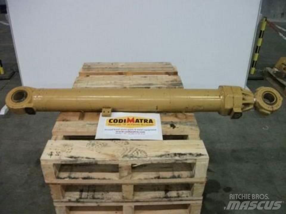 CAT 215 Hydrauliikka
