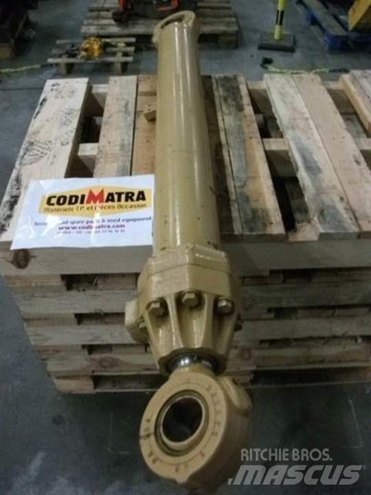 CAT 215 Hydrauliikka