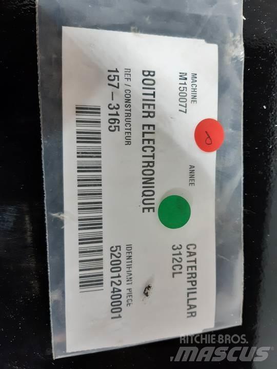 CAT 312CL Ohjaamo ja sisusta