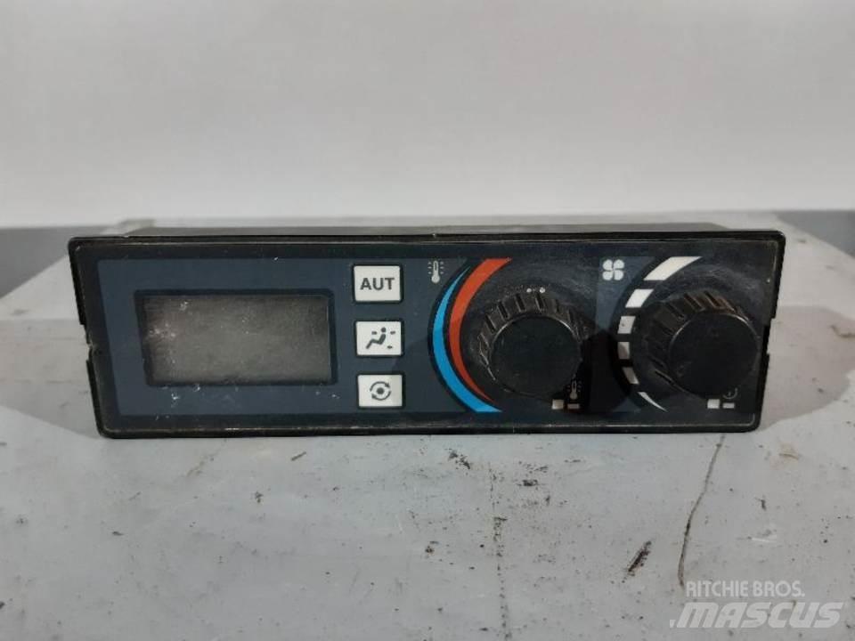 CAT 312CL Ohjaamo ja sisusta