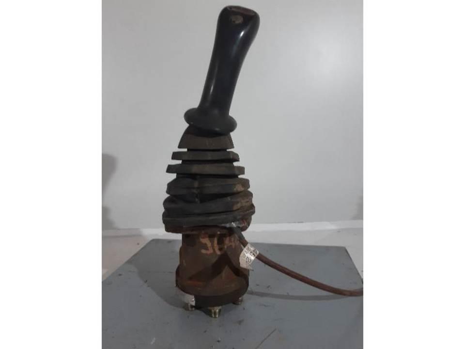 CAT 315B Ohjaamo ja sisusta