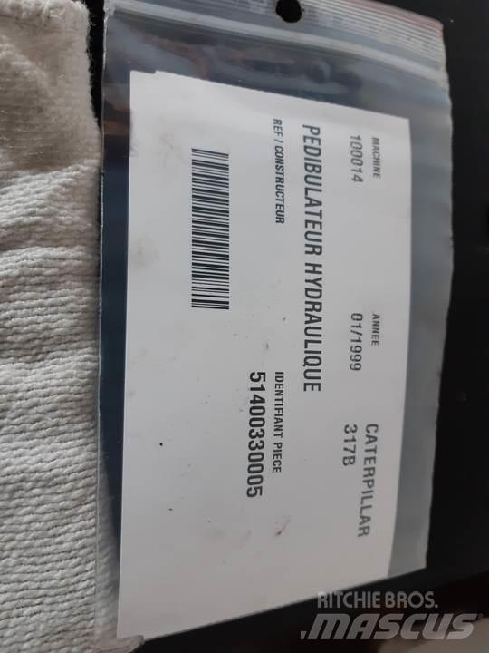 CAT 317B Ohjaamo ja sisusta