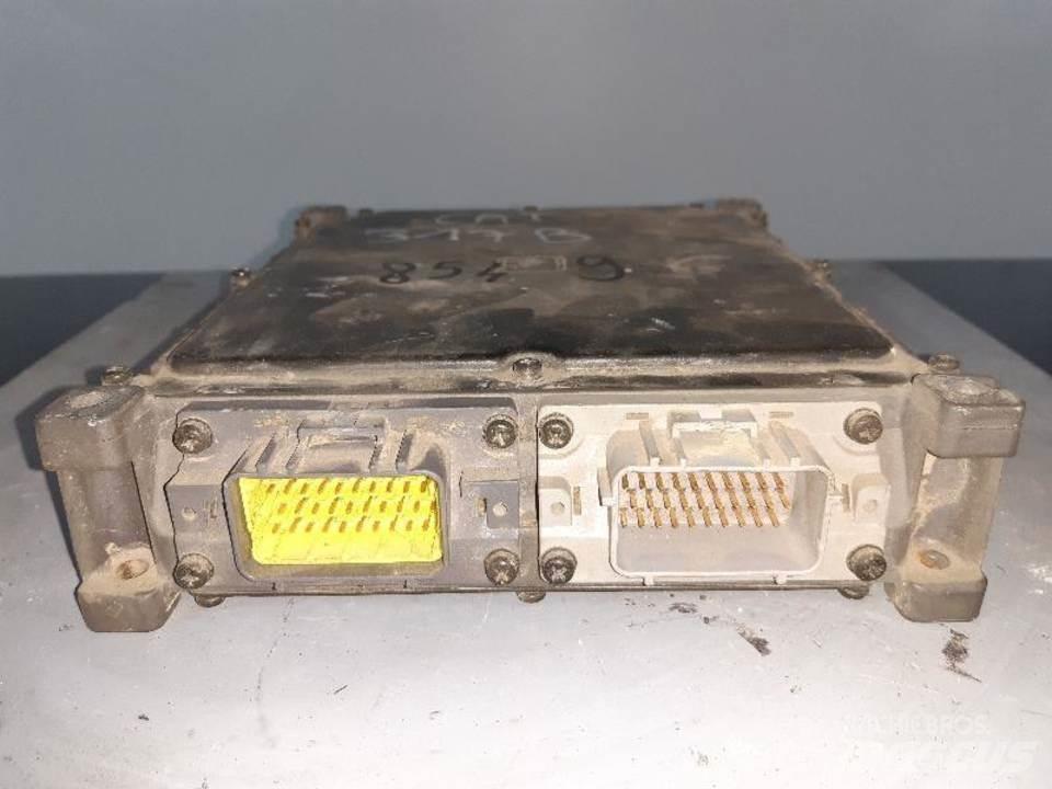 CAT 317B Ohjaamo ja sisusta