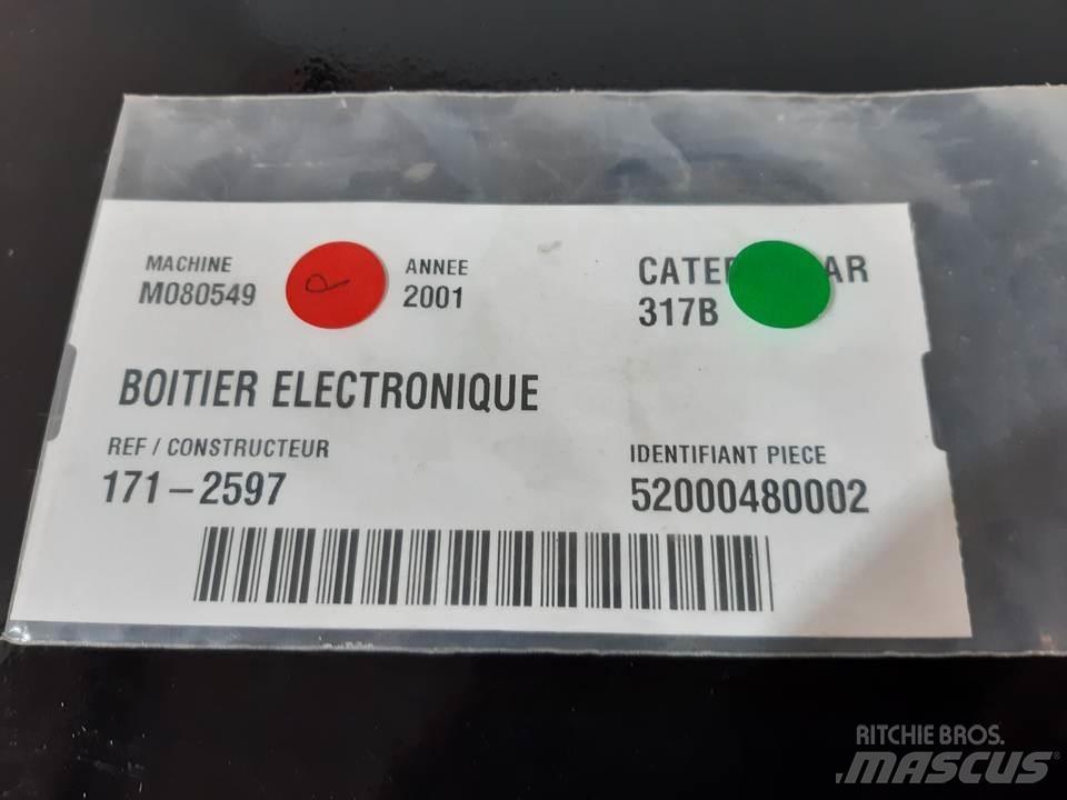 CAT 317B Ohjaamo ja sisusta