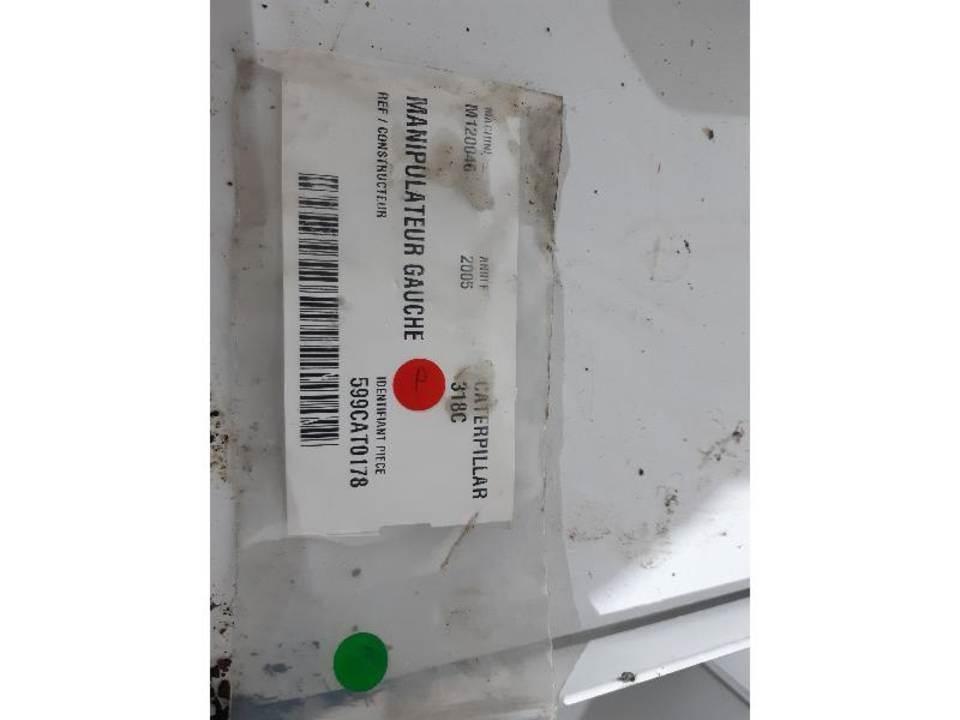 CAT 318C Ohjaamo ja sisusta