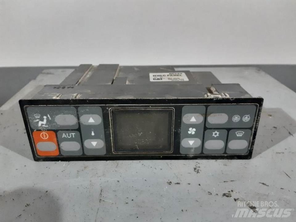 CAT 318C Ohjaamo ja sisusta