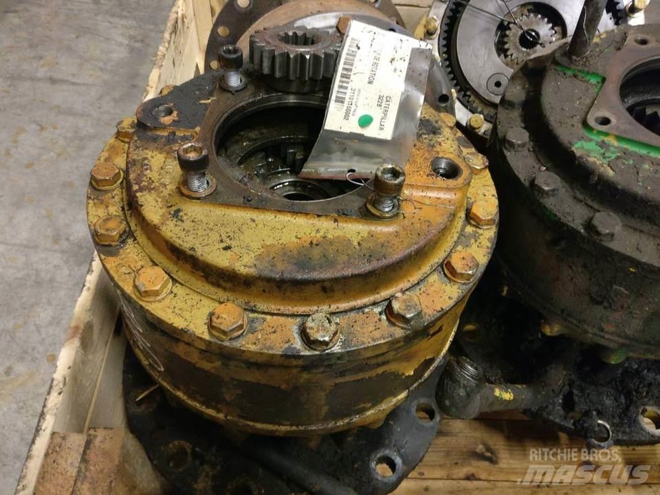 CAT 322B Vaihteisto