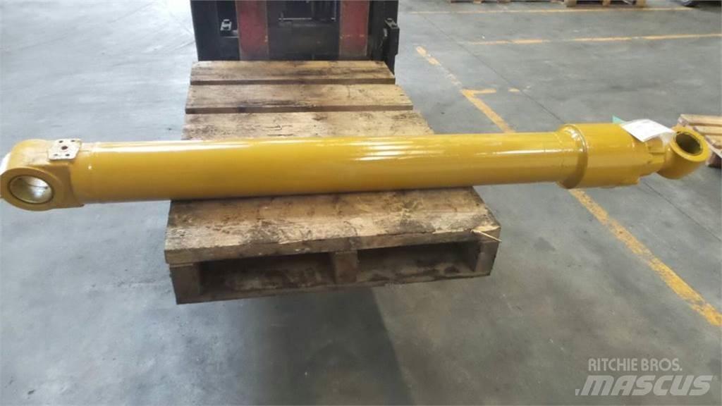 CAT 323D Hydrauliikka