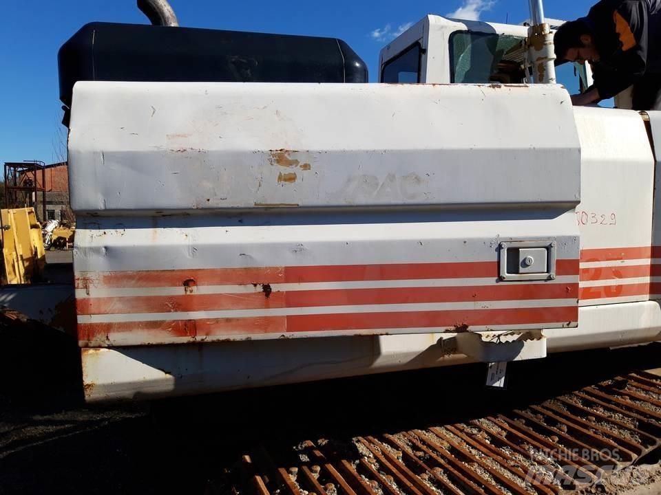 CAT 325LN Ohjaamo ja sisusta