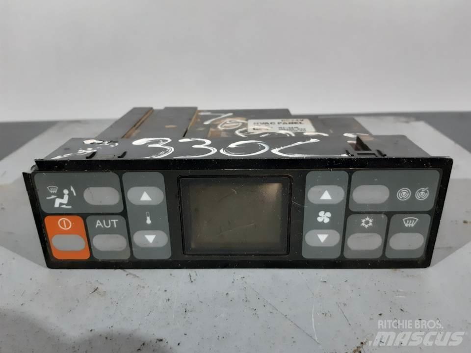 CAT 330C Ohjaamo ja sisusta