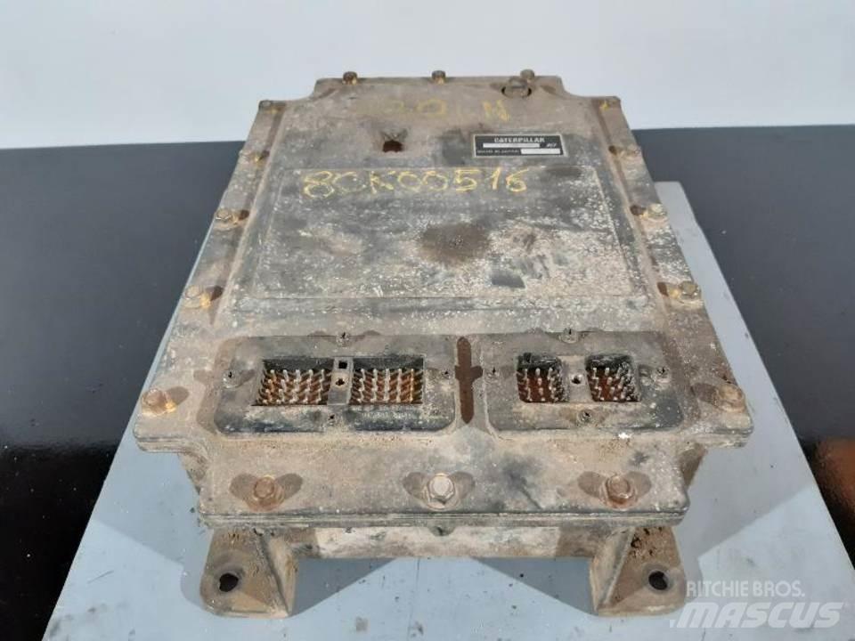 CAT 330L Ohjaamo ja sisusta