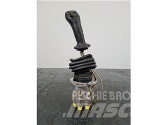 CAT 336DL Ohjaamo ja sisusta