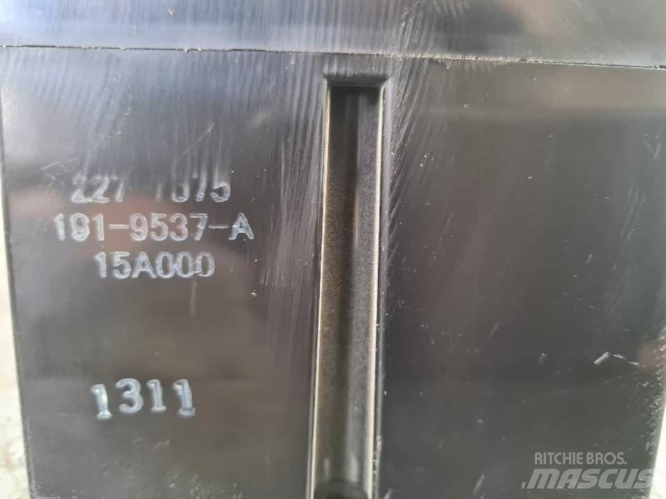 CAT 336DL Ohjaamo ja sisusta
