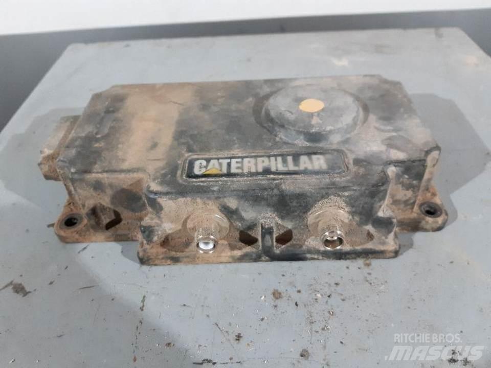 CAT 345C Ohjaamo ja sisusta