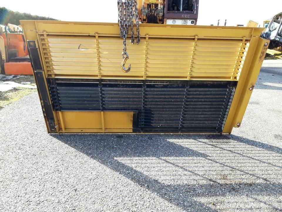 CAT 345C Ohjaamo ja sisusta