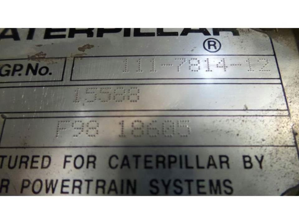 CAT 432D Vaihteisto