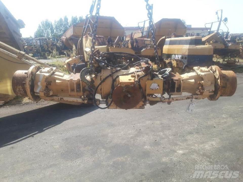 CAT 438B Vaihteisto