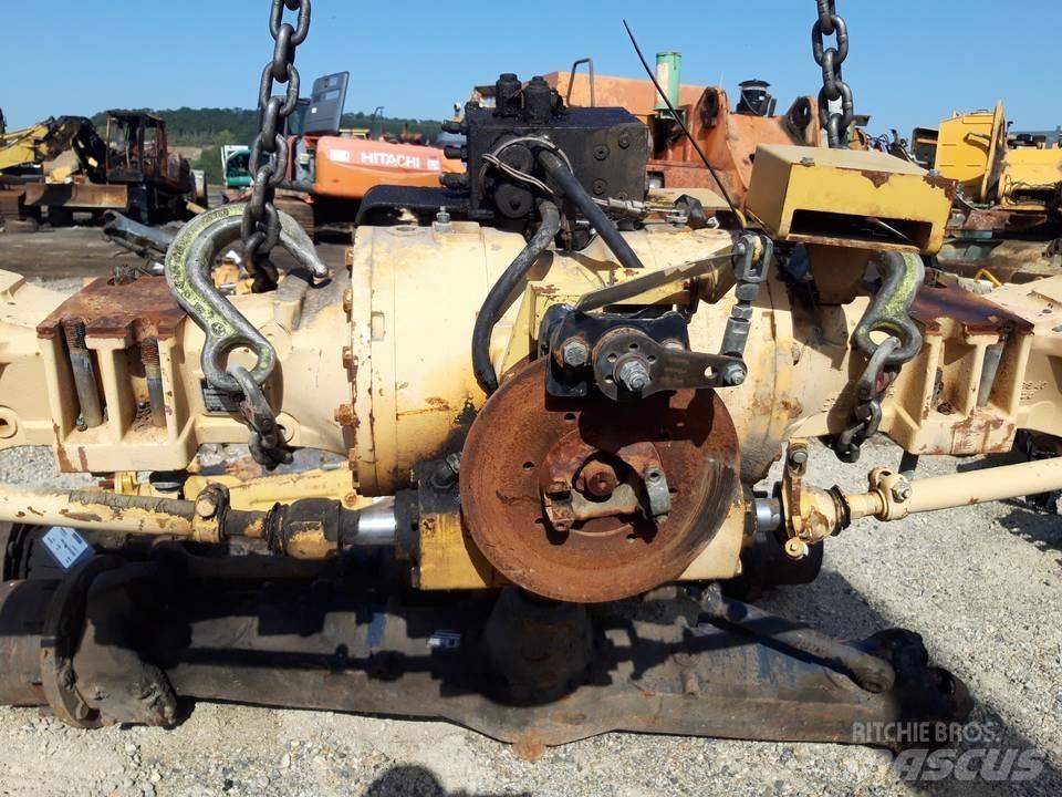 CAT 438B Vaihteisto