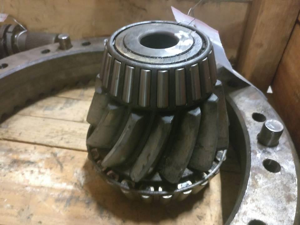 CAT 657B Vaihteisto