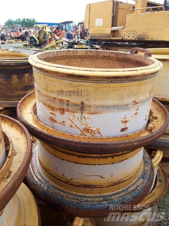 CAT 735 Ketjut, telat ja alustat