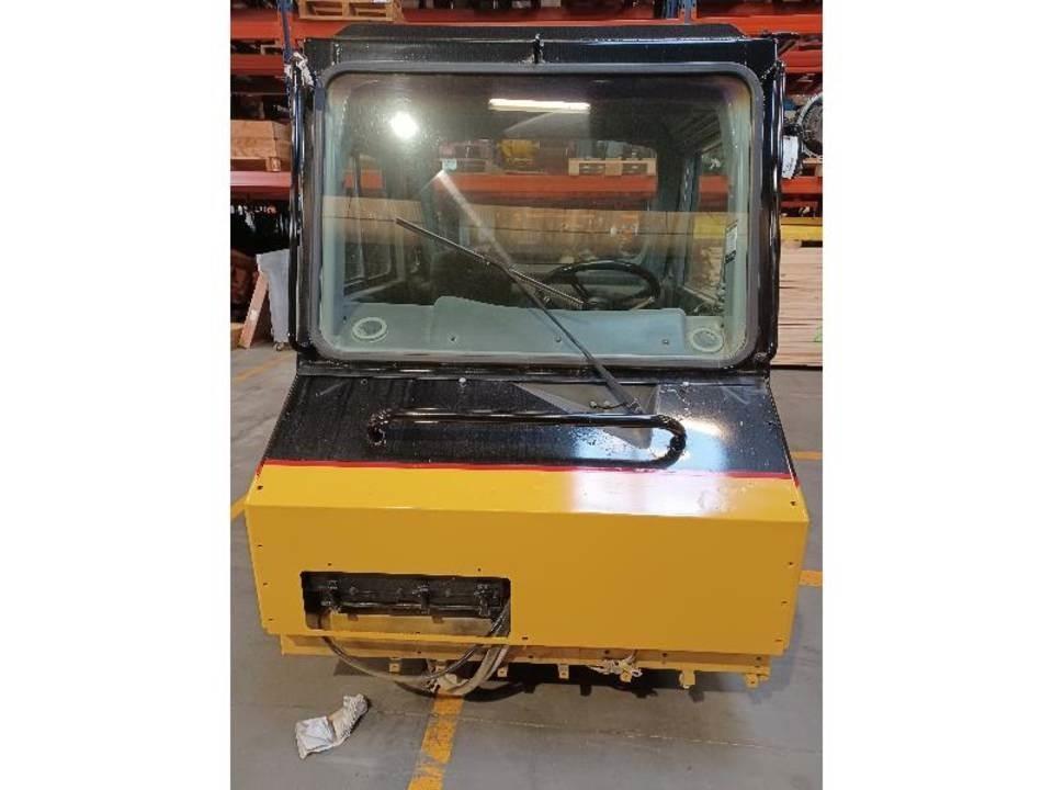 CAT 771D Ohjaamo ja sisusta