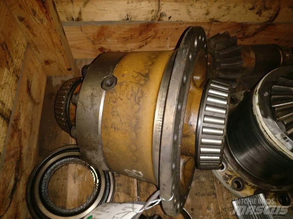 CAT 826C Vaihteisto